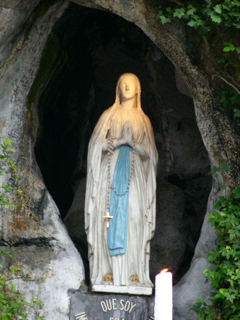 17 - Panna Maria v jeskyni